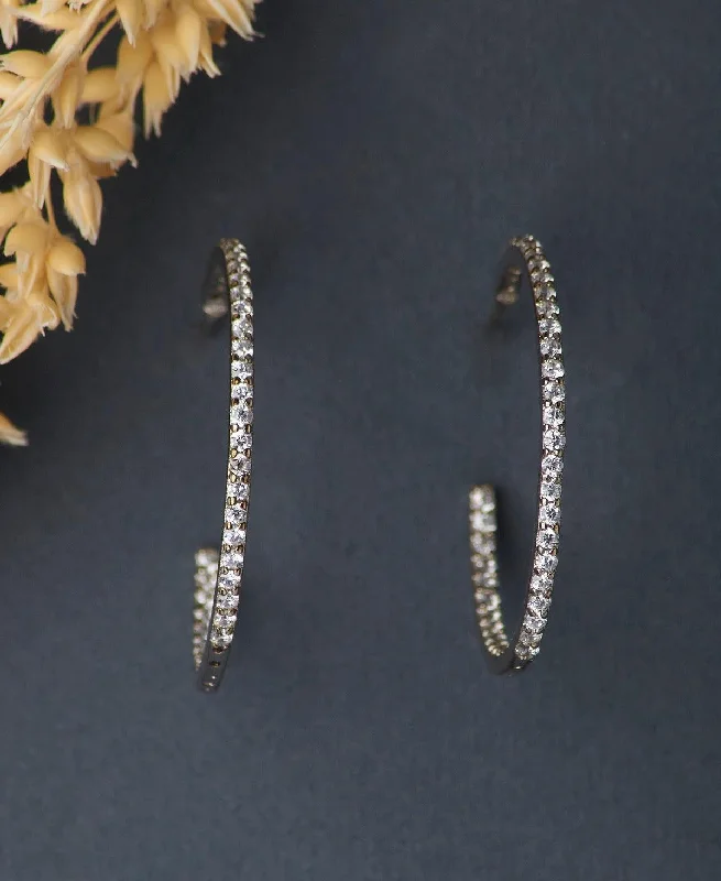 Best hoop earrings with hammered gold for a rustic yet elegant look-Fashionable Stone Studded Silver Earring