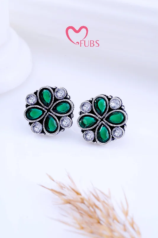 Best hoop earrings with snake-inspired designs for an edgy and fierce vibe-Green Royal Bloom Kundan Studs Earrings