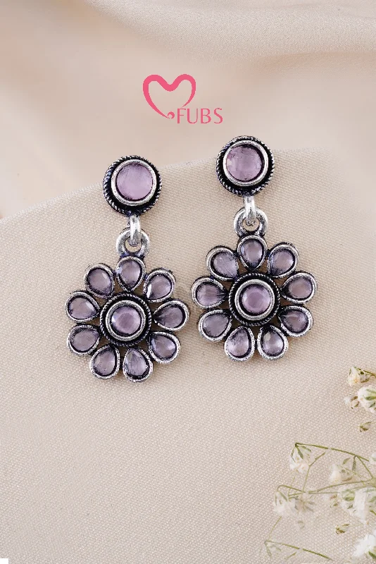 Best hoop earrings with geometric pendants for a modern, chic appeal-Light Pink Kundan Flowered Elegance Earrings