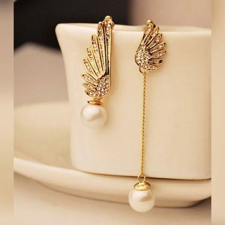 Floral Drop Earrings with Petals -Luxurious Asymmetrical Wings Pearl Drop Earrings